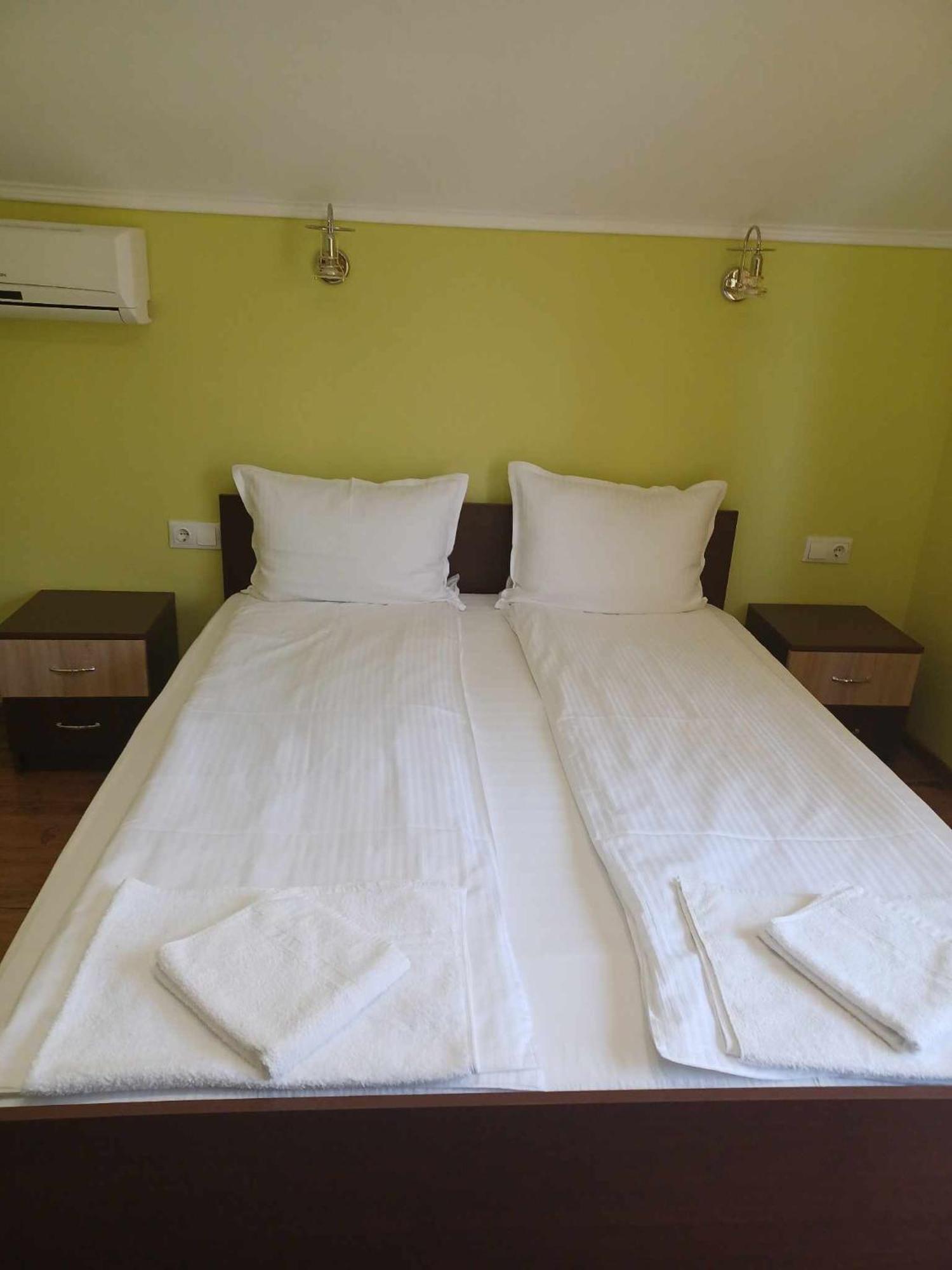 Hotel Casa Banc Băile 1 Mai Zewnętrze zdjęcie